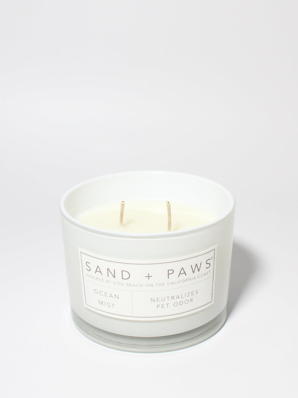 Sand + Paws Ocean Mist Cozy 12 oz scented candle