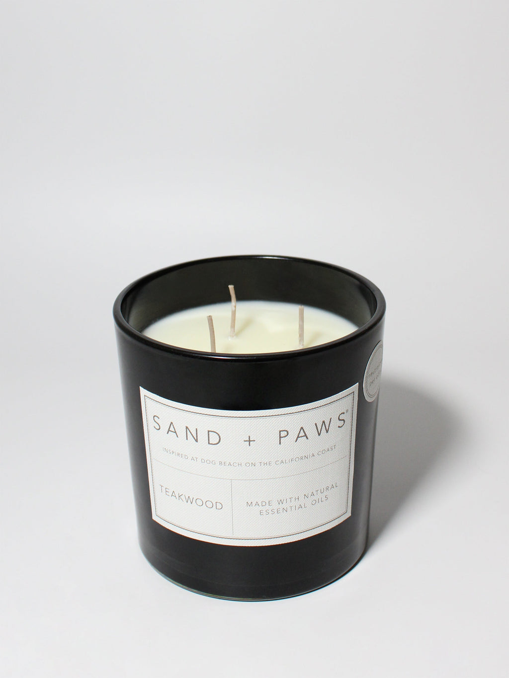 Sand + Paws Teakwood Cozy 21 oz scented candle