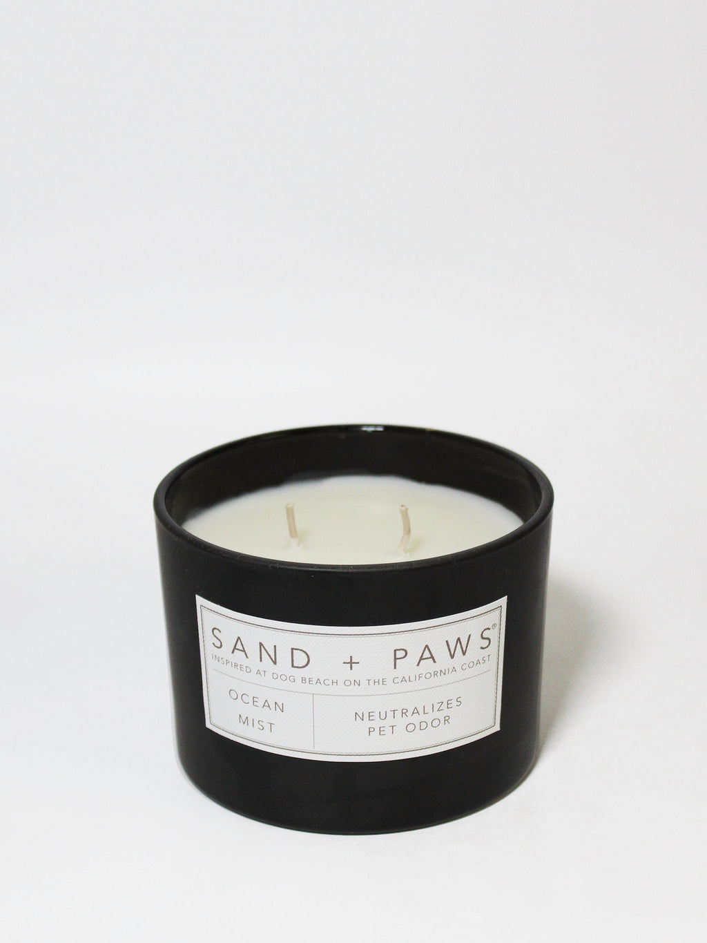 Sand + Paws Ocean Mist Cozy 12 oz scented candle