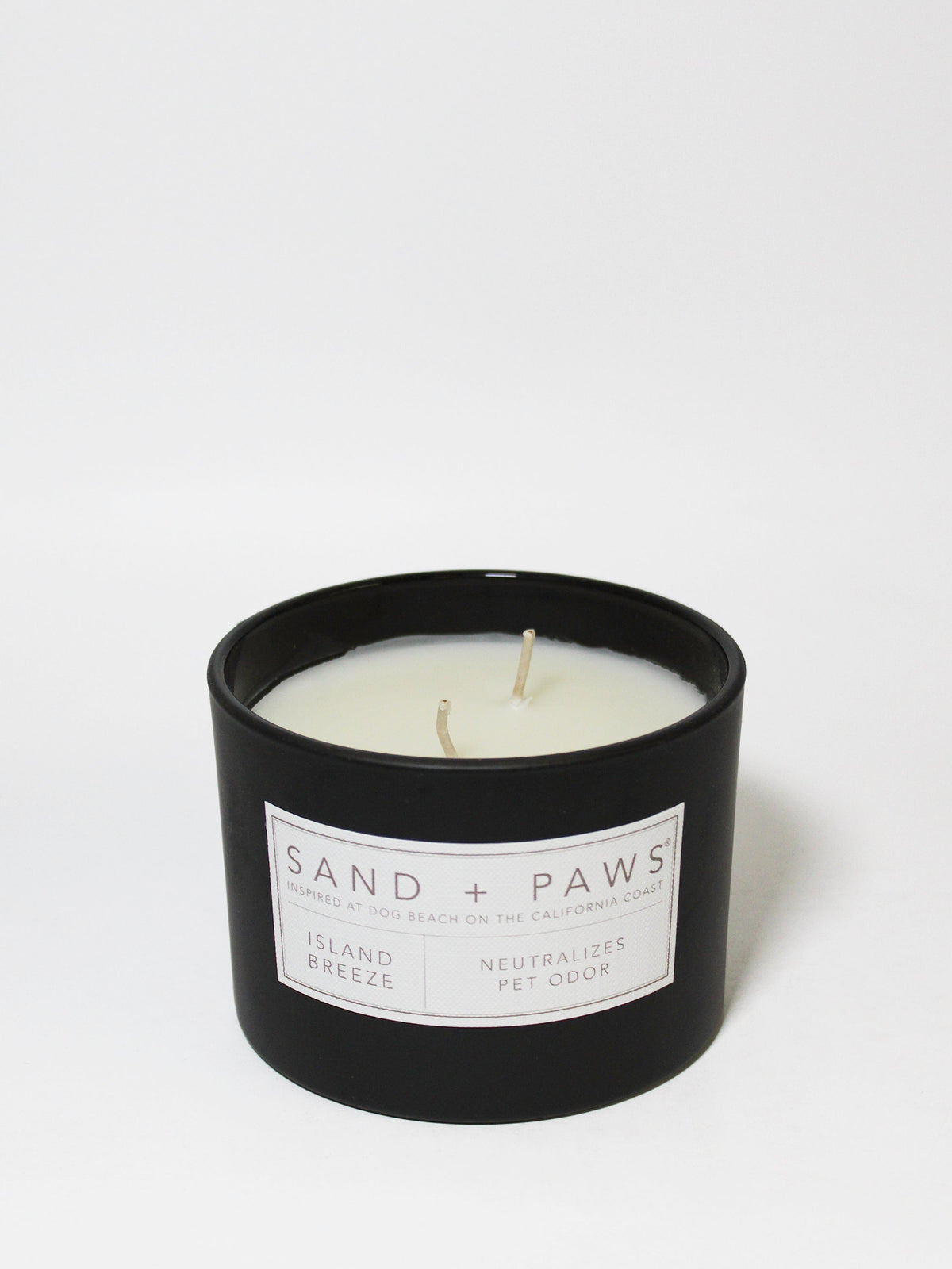 Sand + Paws Island Breeze Cozy 12 oz scented candle