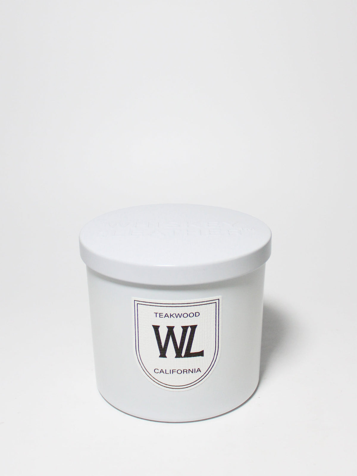 Teakwood Cozy 11 oz scented candle