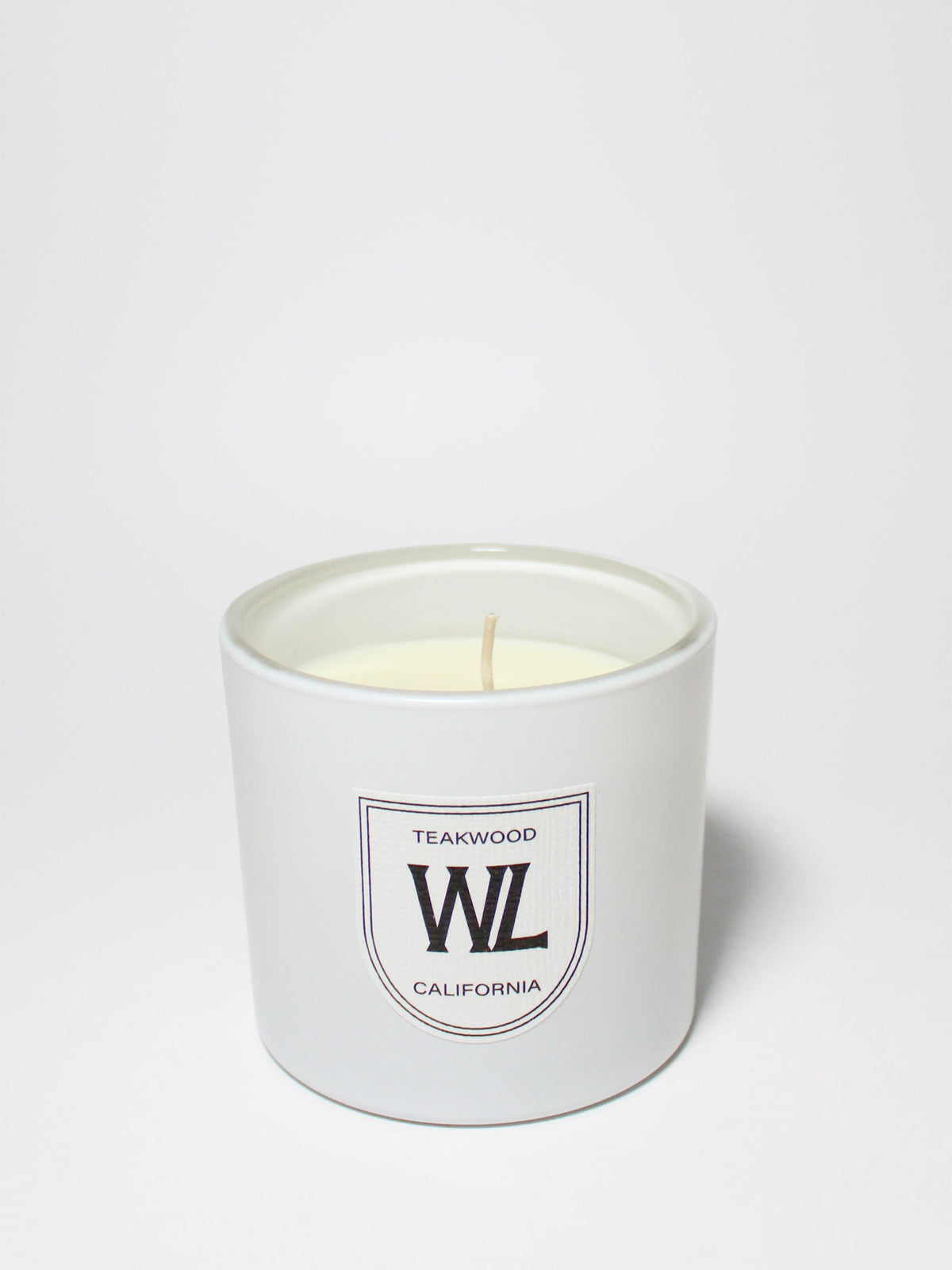 Teakwood Cozy 11 oz scented candle