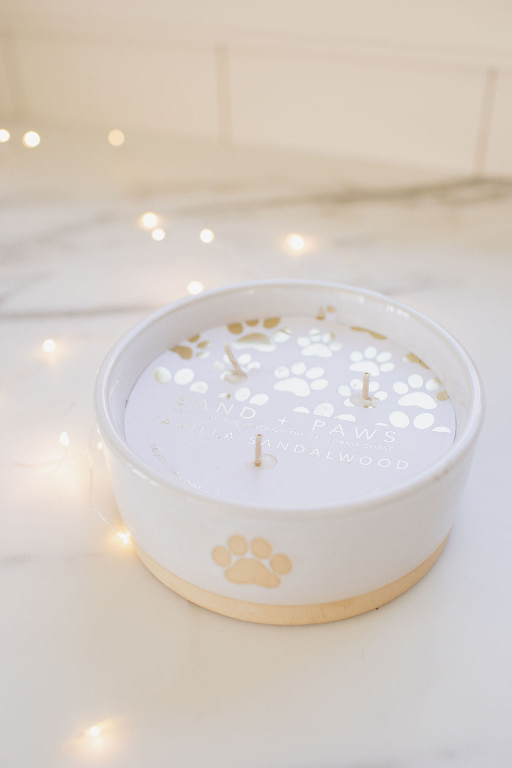 Sand + Paws Vanilla Sandalwood Cozy 12 oz scented candle