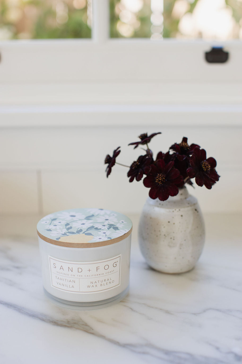 Tahitian Vanilla Cozy 12 oz scented candle