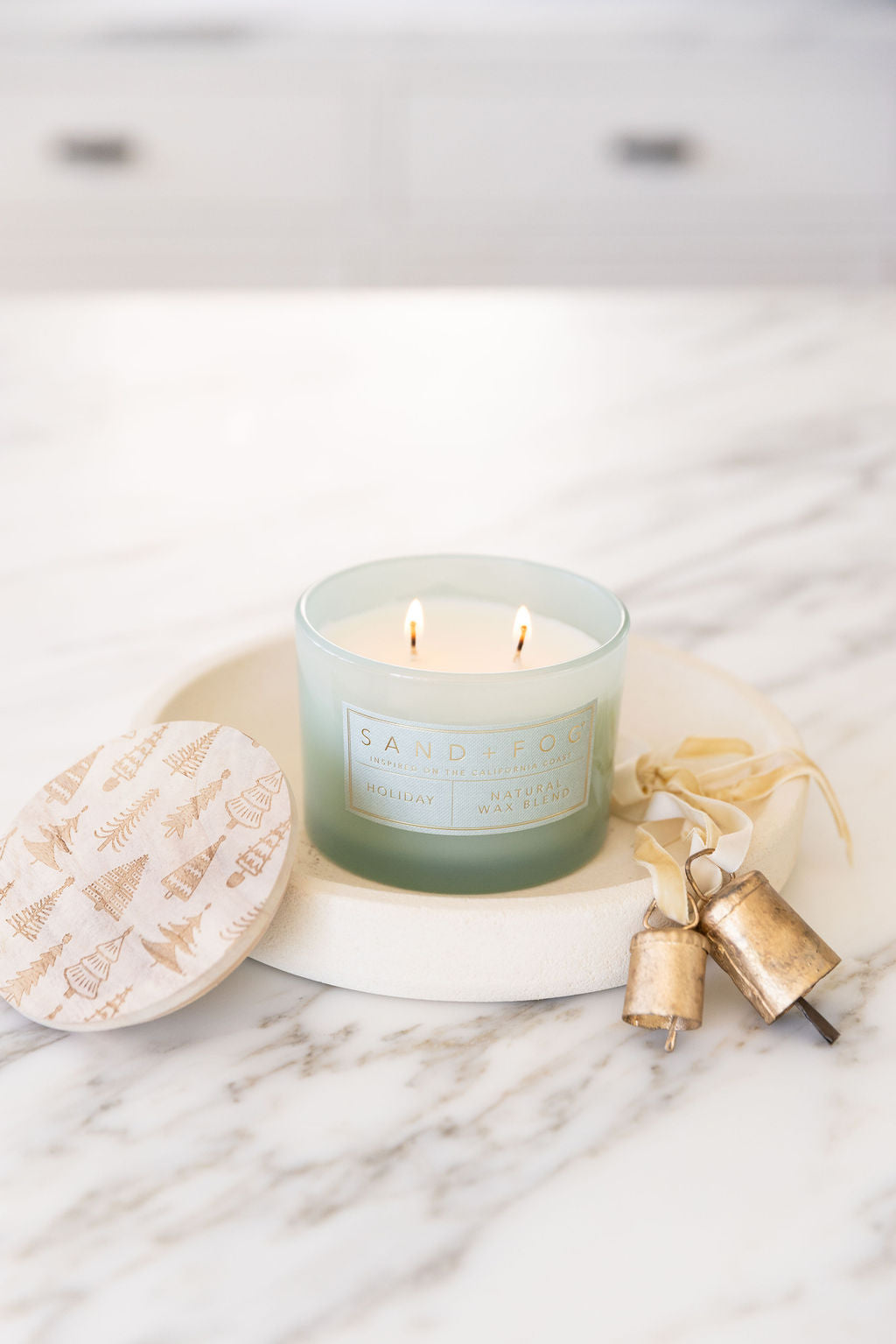 Holiday Cozy 12 oz scented candle