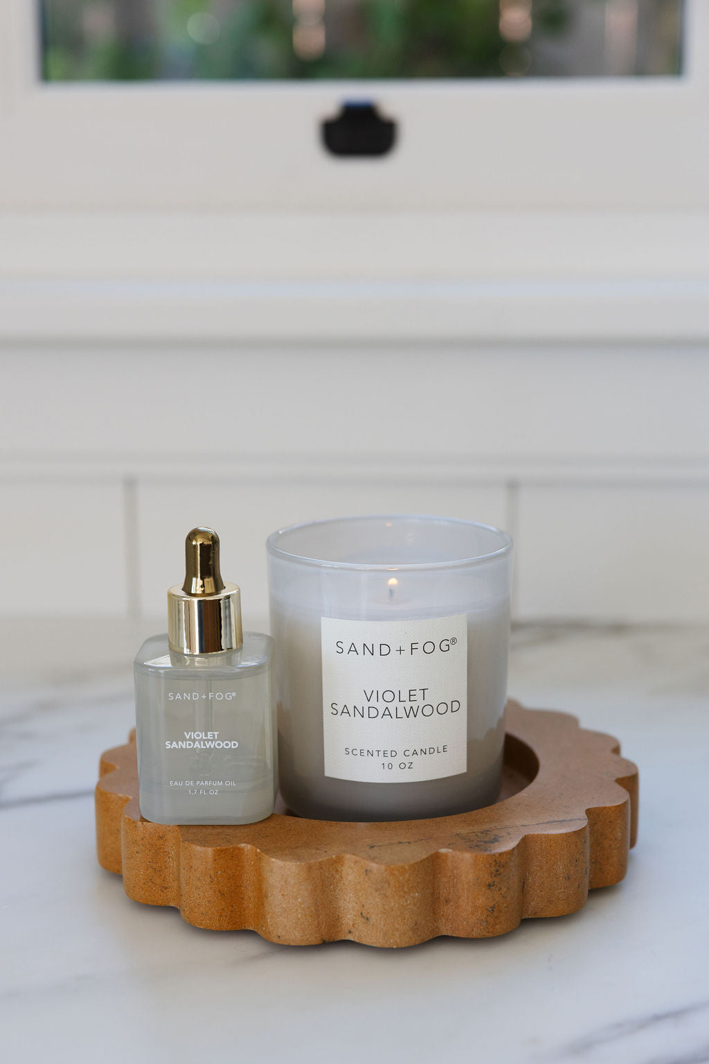 Violet Sandalwood Cozy 10 oz scented candle