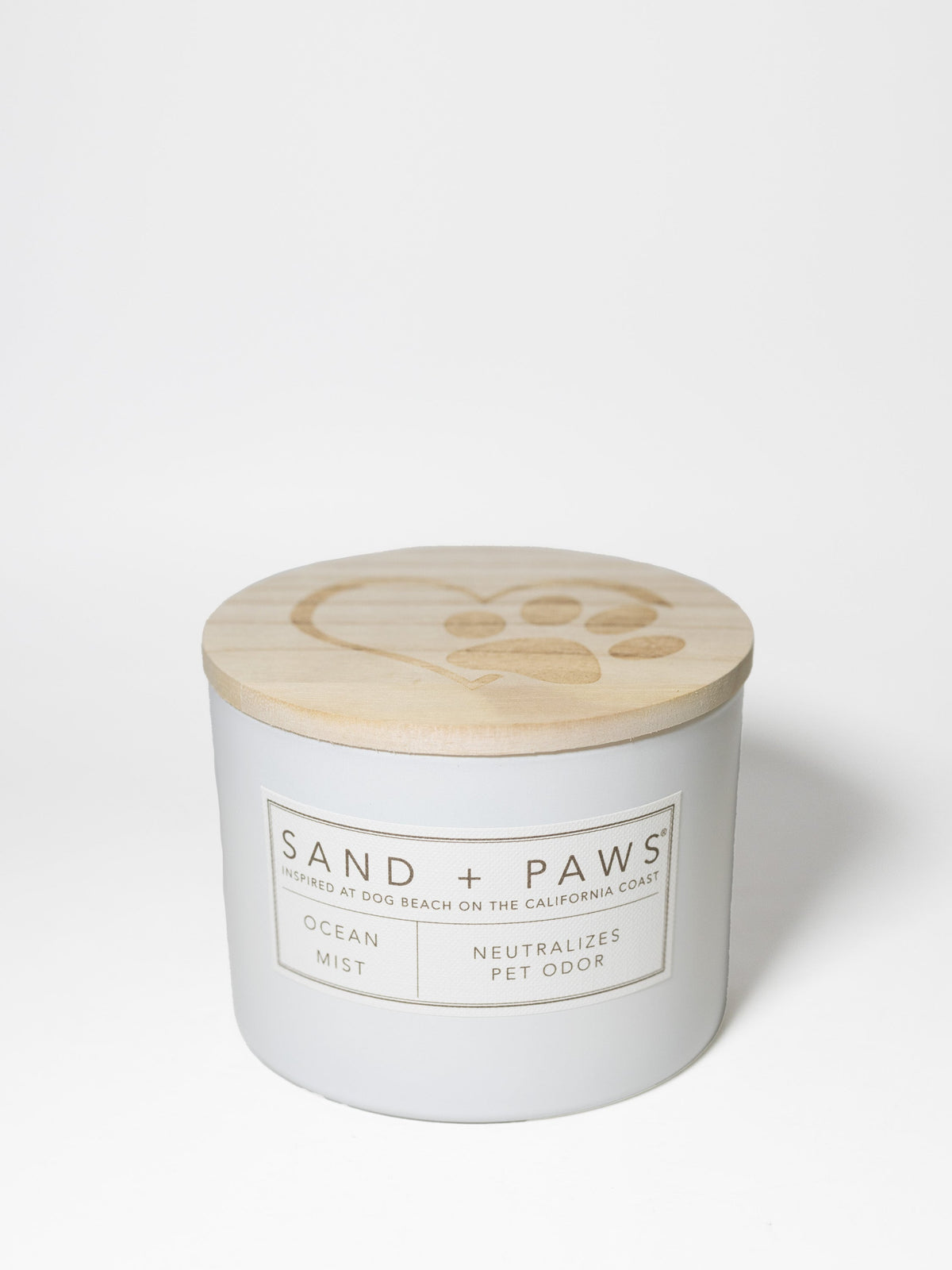 Sand + Paws Ocean Mist Cozy 12 oz scented candle