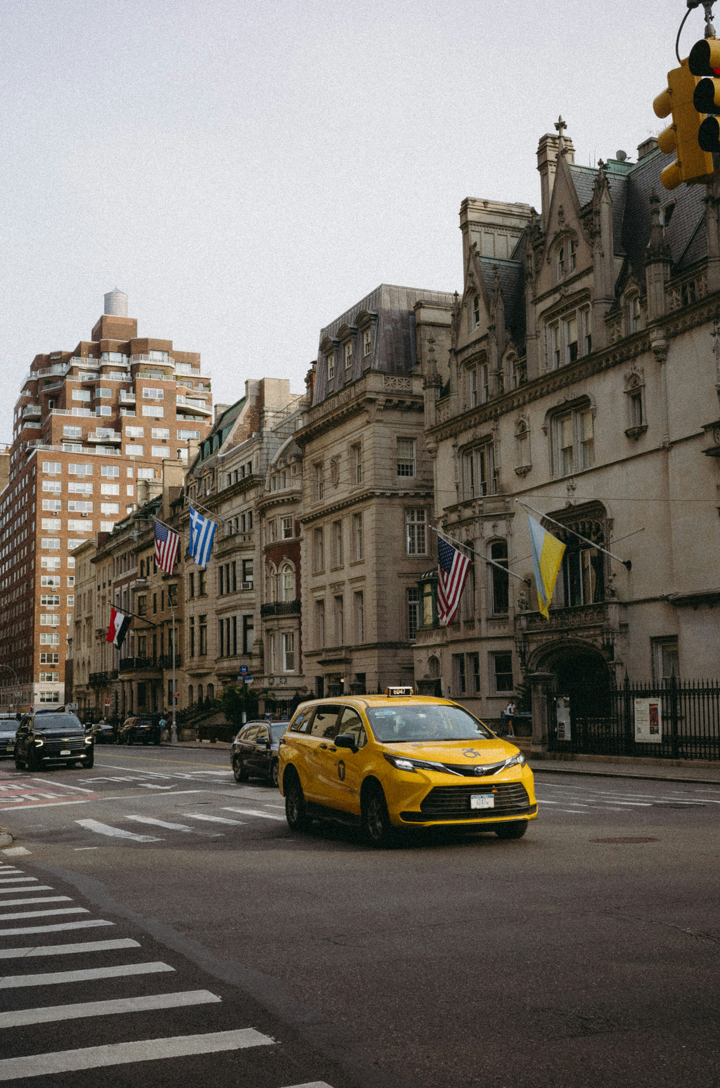 Upper East Side Refreshing 100 ml Room Spray
