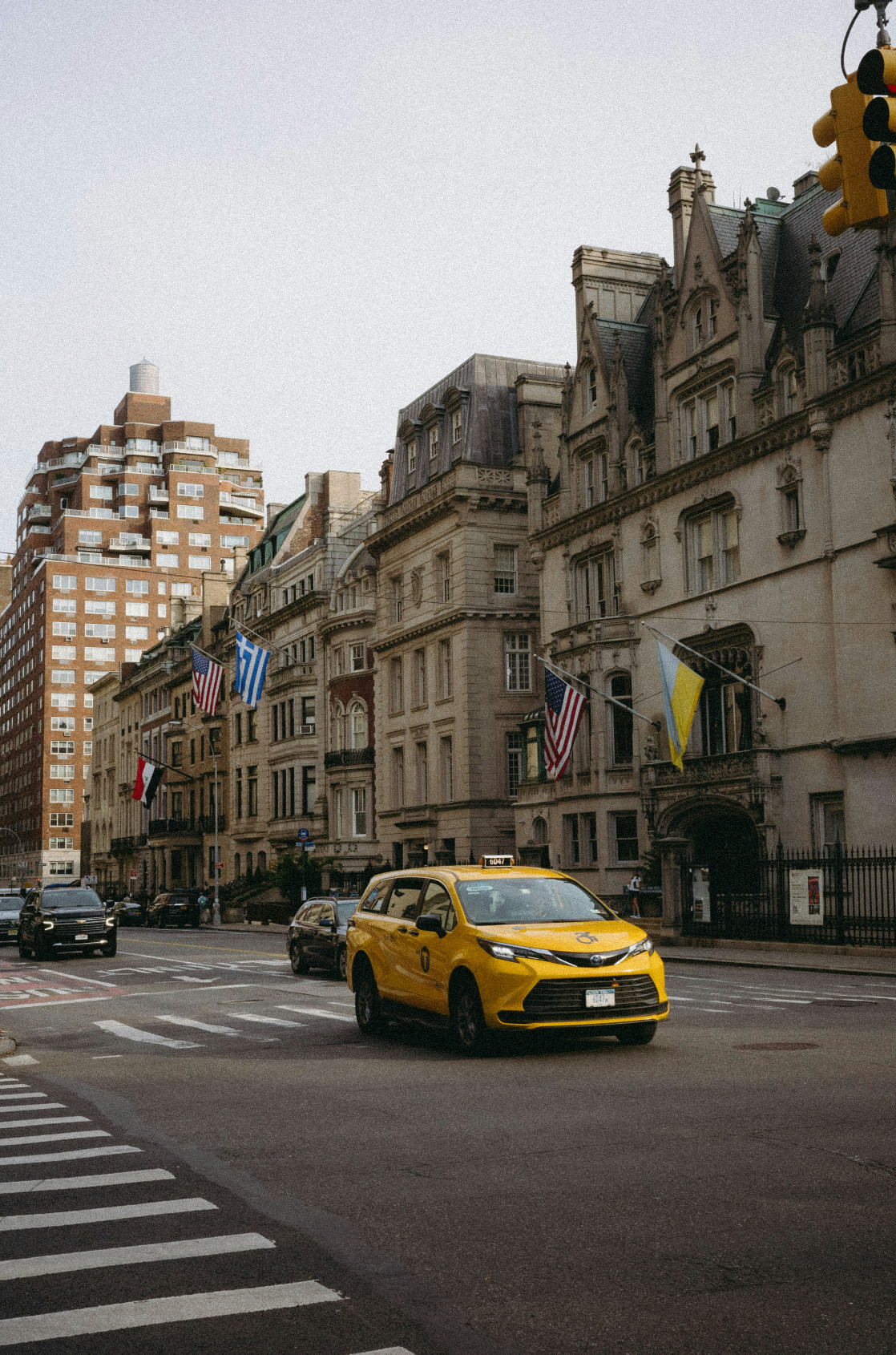 Upper East Side Refreshing 100 ml Room Spray