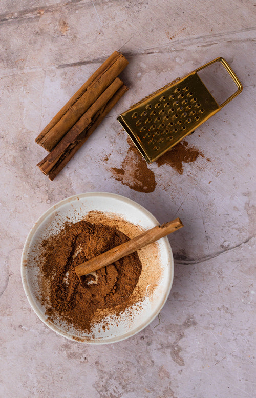 Cinnamon Vanilla Cozy 12 oz scented candle